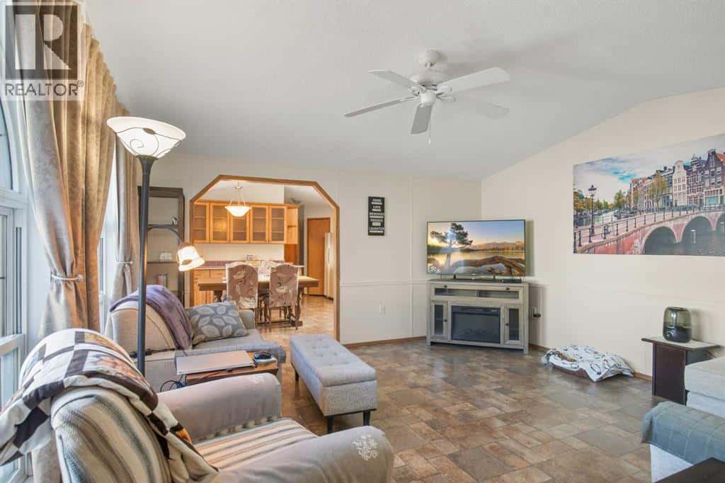 182, 37543 England Way — Rural Red Deer County, Alberta - Photo 3 of 34