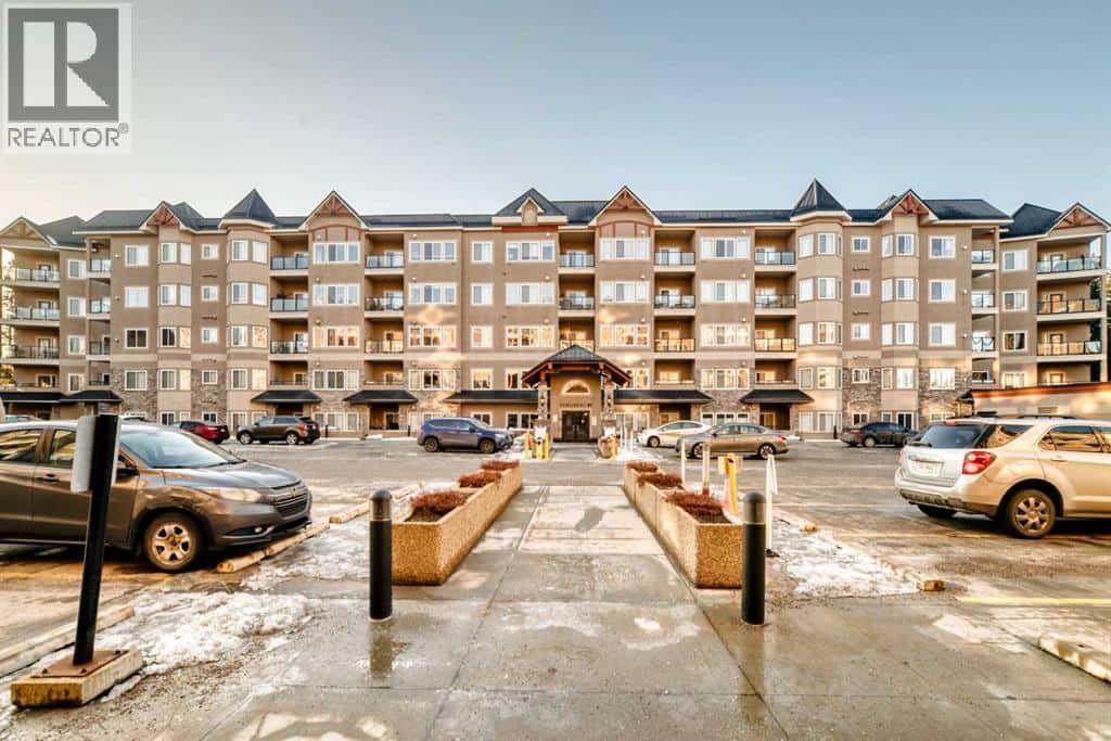 213, 10 DISCOVERY RIDGE Close SW — Calgary, Alberta - Photo 2 of 36