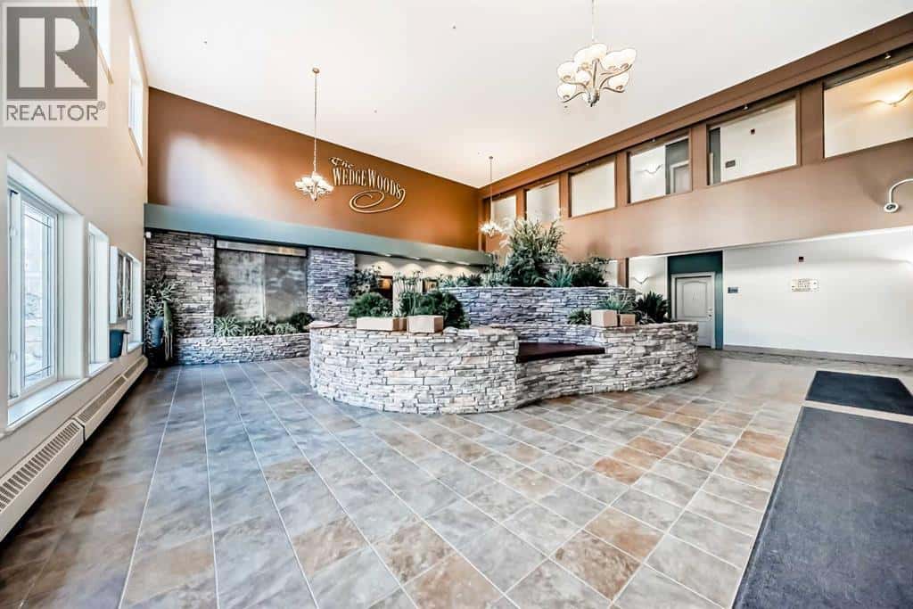 213, 10 DISCOVERY RIDGE Close SW — Calgary, Alberta - Photo 5 of 36