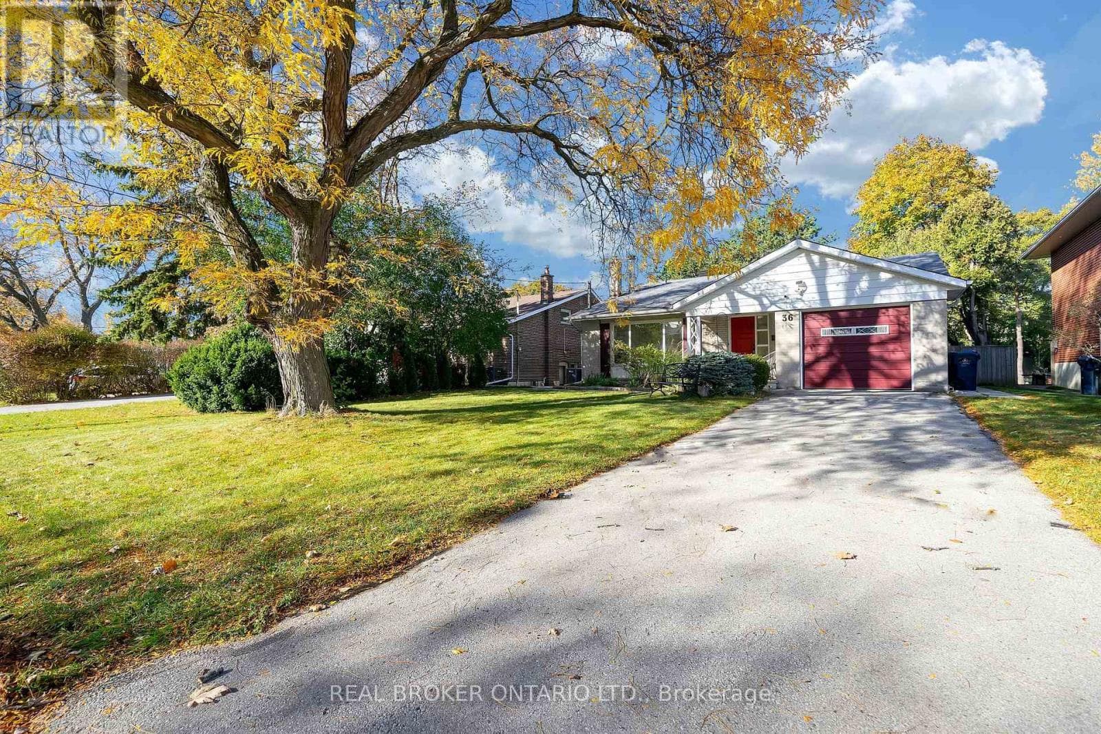 36 MARTHCLARE AVENUE — Toronto (Parkwoods-Donalda), Ontario - Main photo