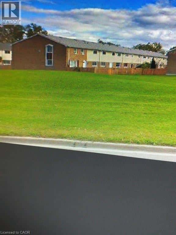 11 TRACEY PARK Drive Unit# 2 — Belleville, Ontario - Photo 2 of 4