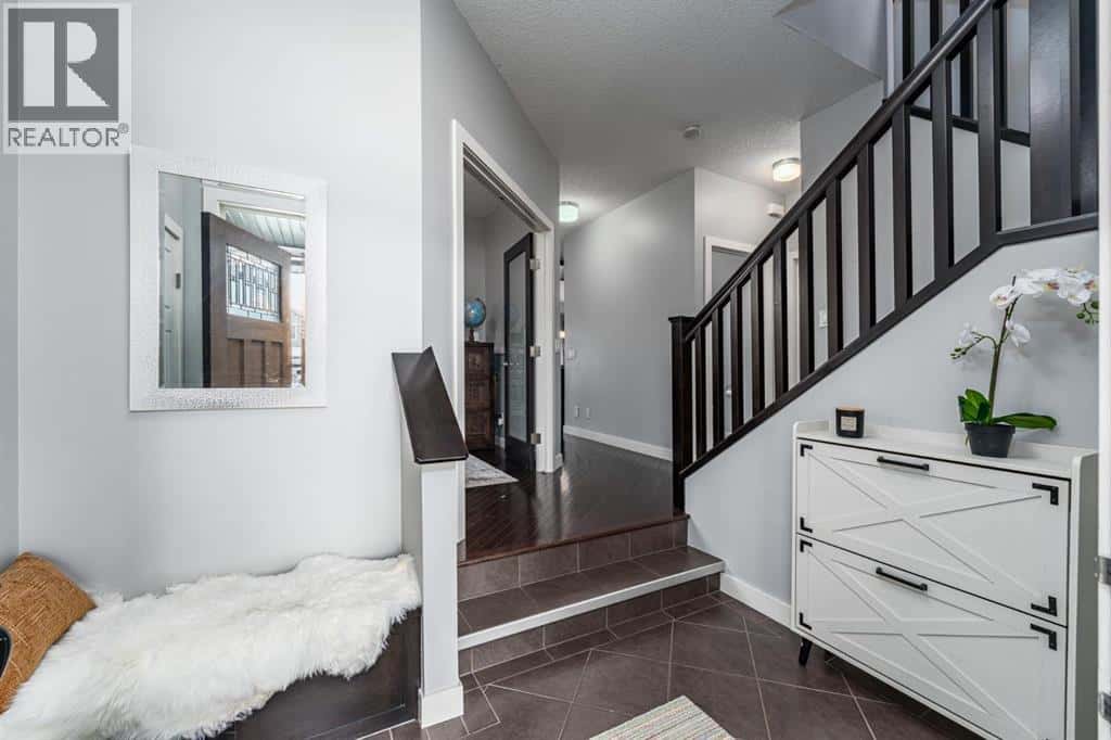 370 Williamstown Green NW — Airdrie, Alberta - Photo 3 of 45