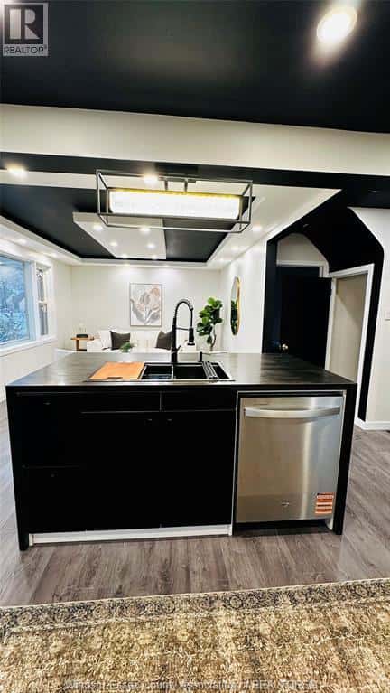 3519 TECUMSEH ROAD West — Windsor, Ontario - Photo 3 of 50