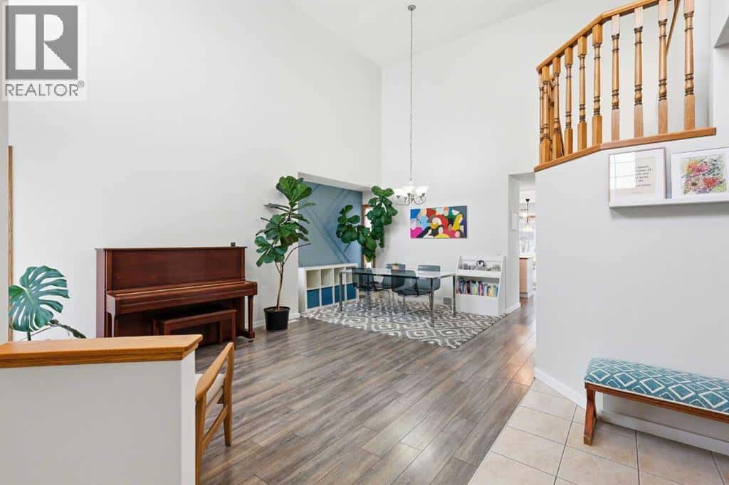 12 Citadel Close NW — Calgary, Alberta - Photo 5 of 46