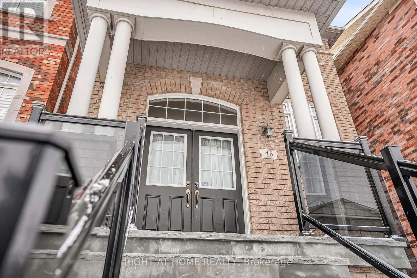 48 THISTLEWAITE CRESCENT — Toronto (Agincourt South-Malvern West), Ontario - Photo 3 of 32