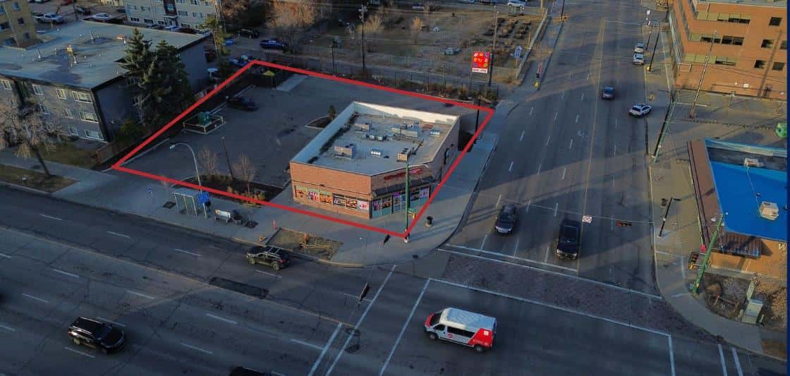 Edmonton — Edmonton - Photo 4 of 6