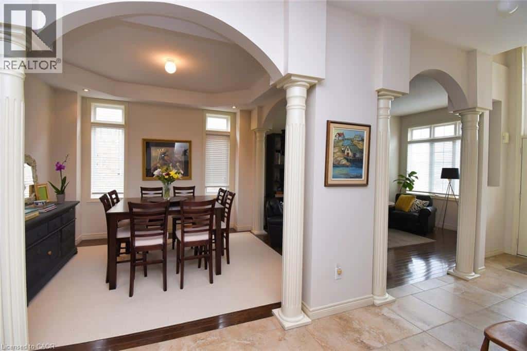 321 BRAITHWAITE Avenue — Ancaster, Ontario - Photo 3 of 49