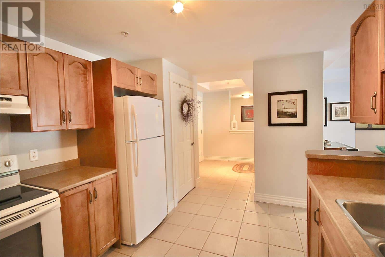 302 476 Main Street — Mahone Bay, Nova Scotia - Photo 3 of 20