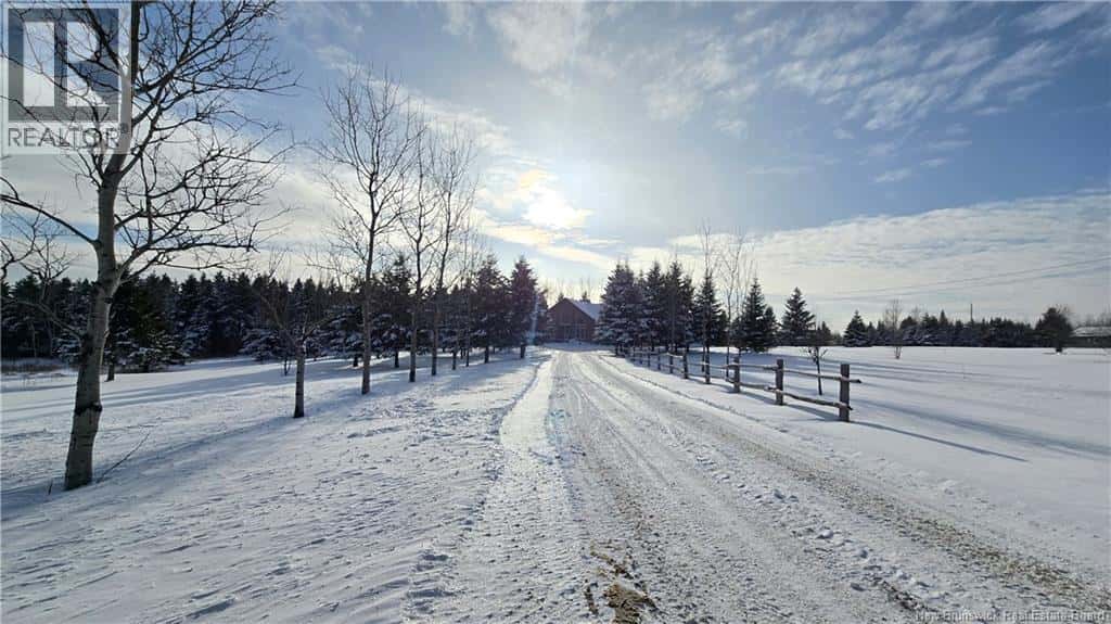 7663 17 Route — Kedgwick, New Brunswick - Photo 2 of 37