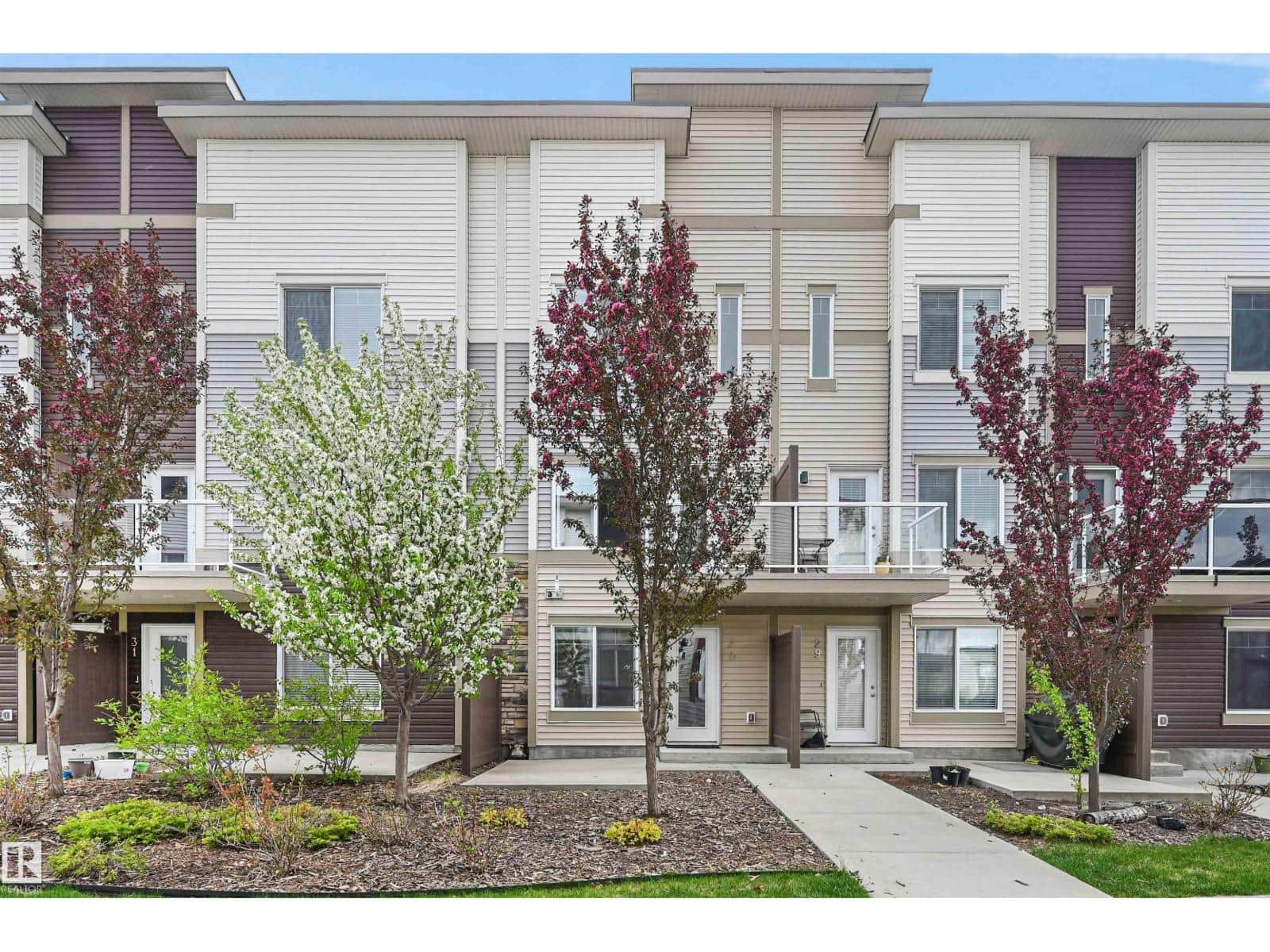 #30 804 WELSH DR SW - Photo 2 of 30, Edmonton, Alberta