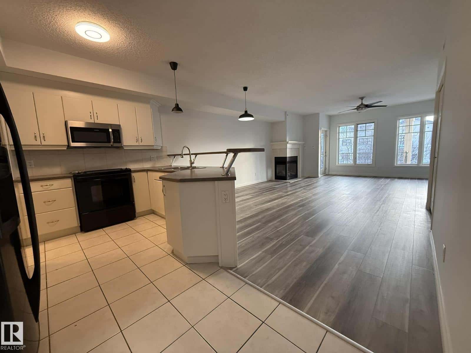 #304 9803 96A ST NW — Edmonton, Alberta - Photo 2 of 61