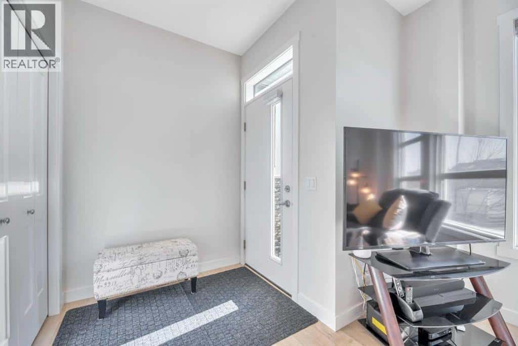 196 Wolf Hollow Park SE — Calgary, Alberta - Photo 2 of 46