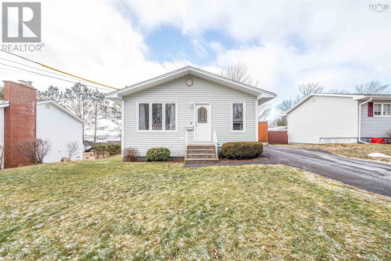 54 Quaker Crescent — Lower Sackville, Nova Scotia - Main photo