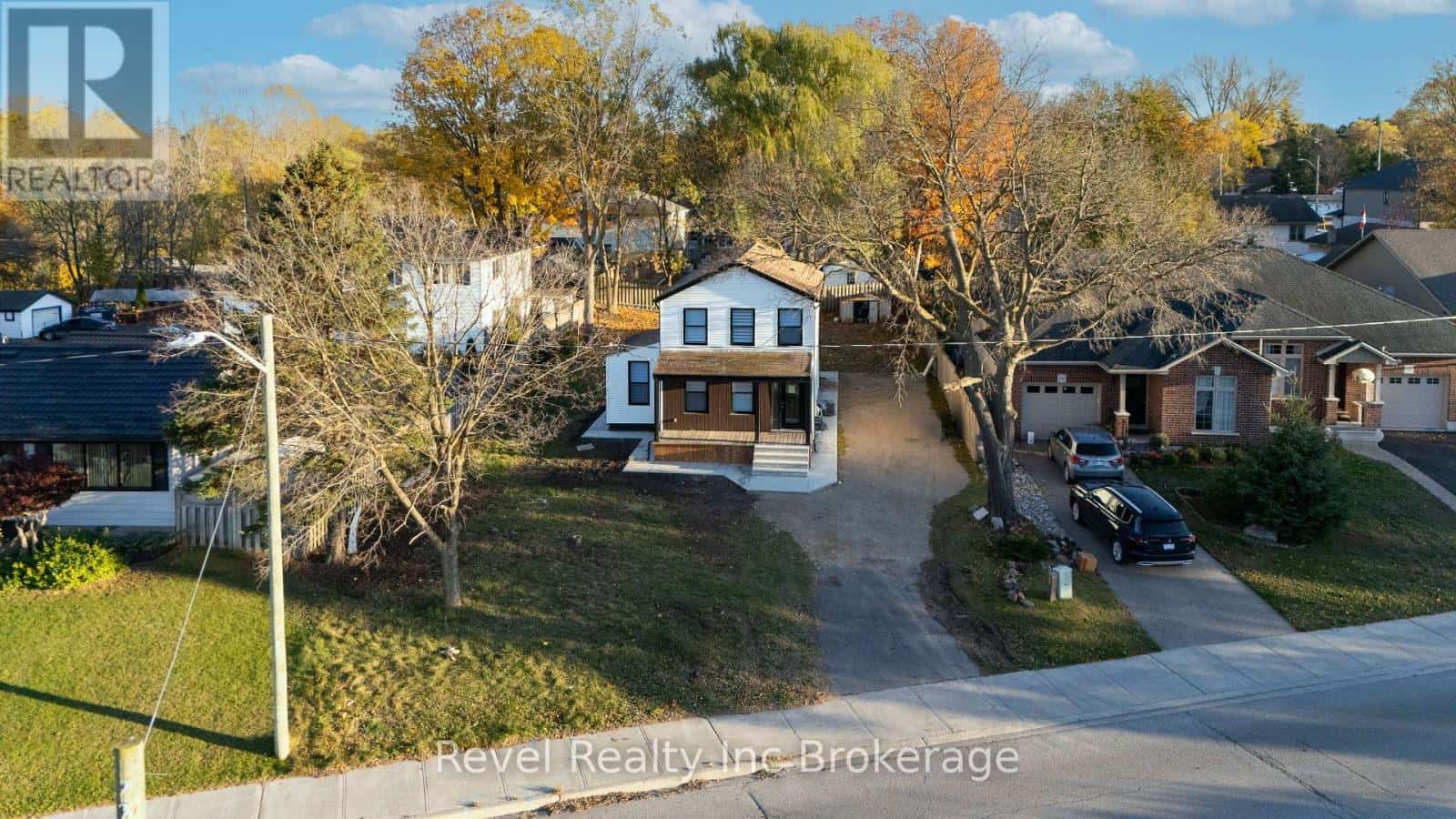 241 CHARLES STREET W — Ingersoll (Ingersoll - South), Ontario - Photo 5 of 43