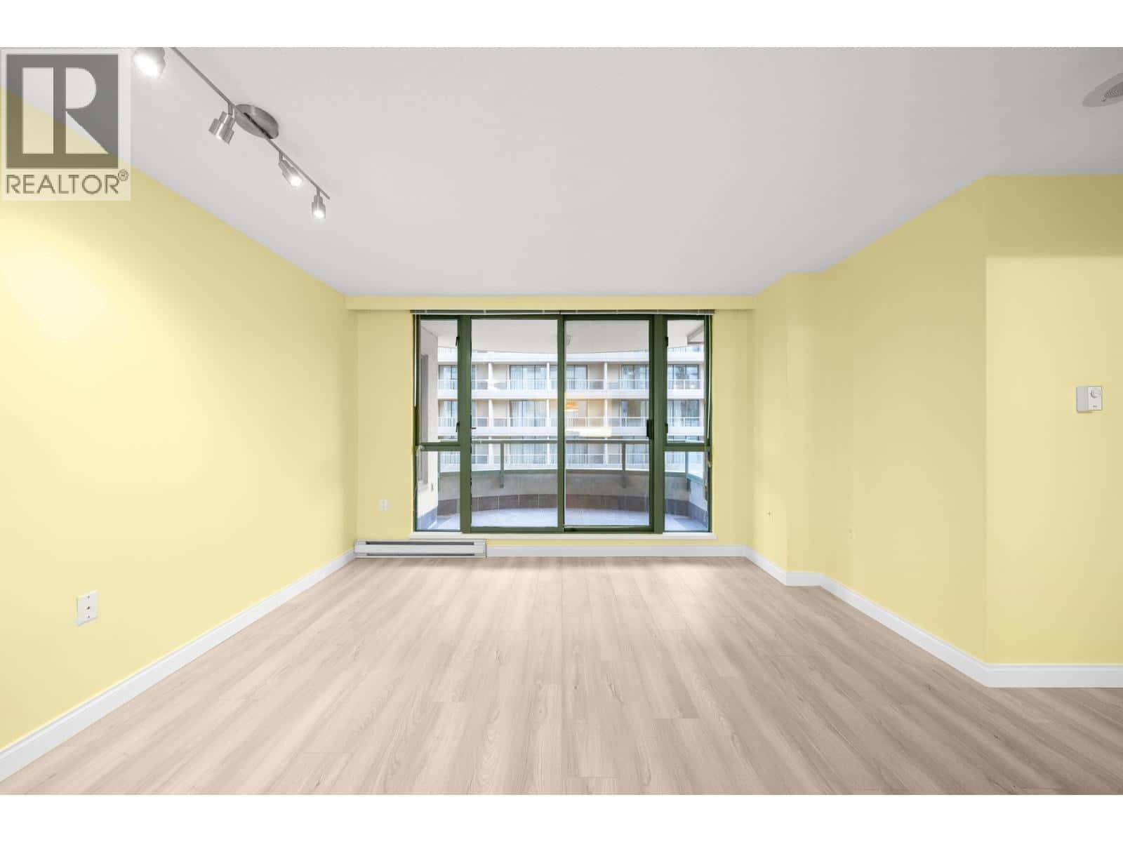 501 7380 ELMBRIDGE WAY — Richmond, British Columbia - Photo 2 of 35