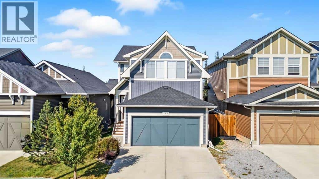 166 Fireside Bend — Cochrane, Alberta - Photo 2 of 37