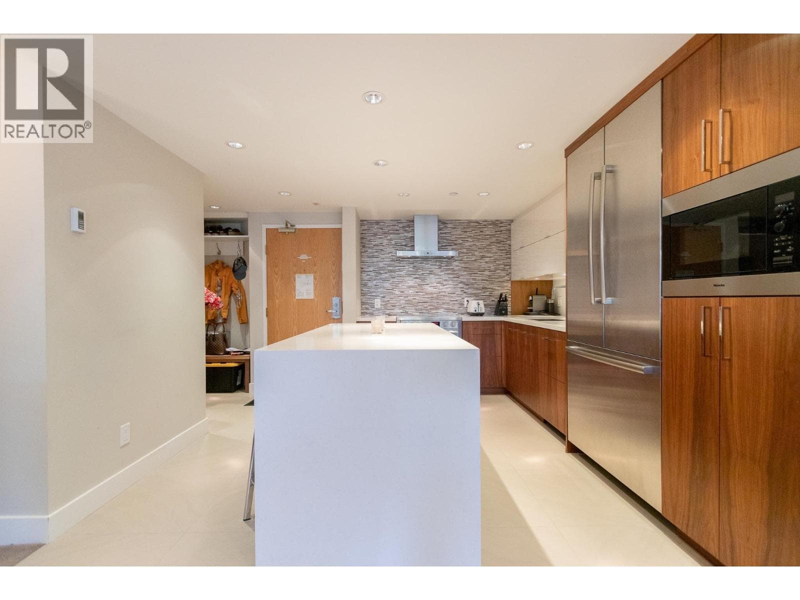 105 4910 SPEARHEAD PLACE — Whistler, British Columbia - Main photo