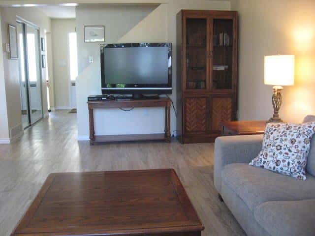 1907 LILAC DRIVE — Surrey, British Columbia - Photo 5 of 26