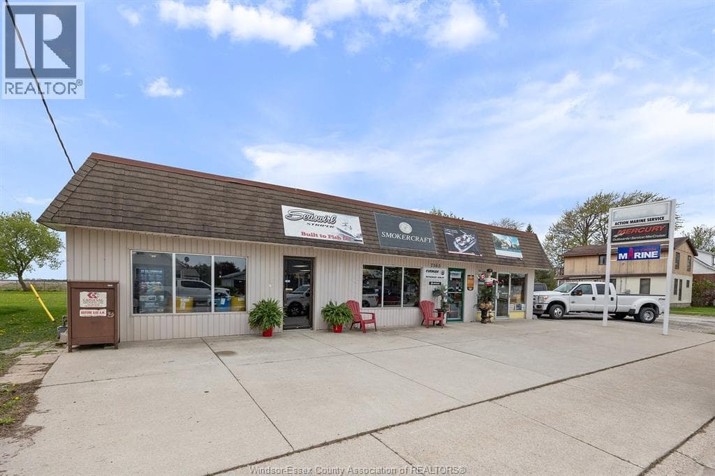 7565 Tecumseh ROAD — Stoney Point, Ontario - Main photo