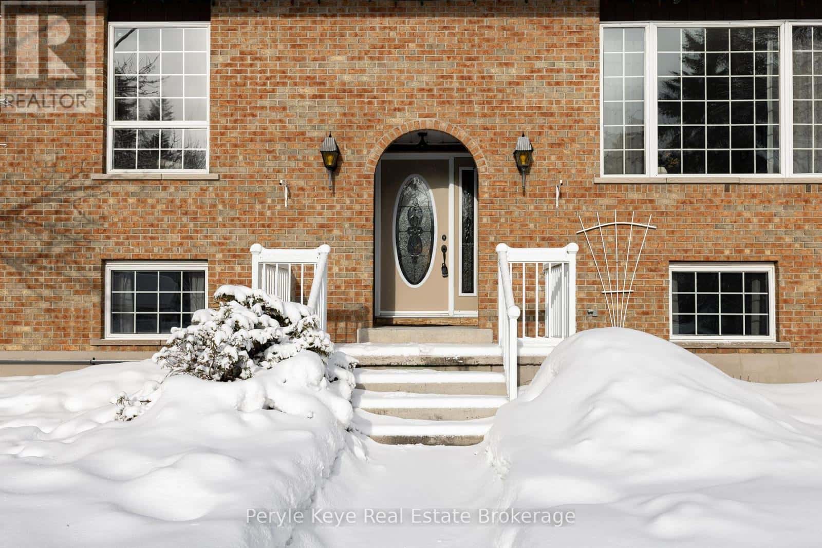 688 STEPHENSON 1 ROAD E — Huntsville (Stephenson), Ontario - Photo 5 of 43