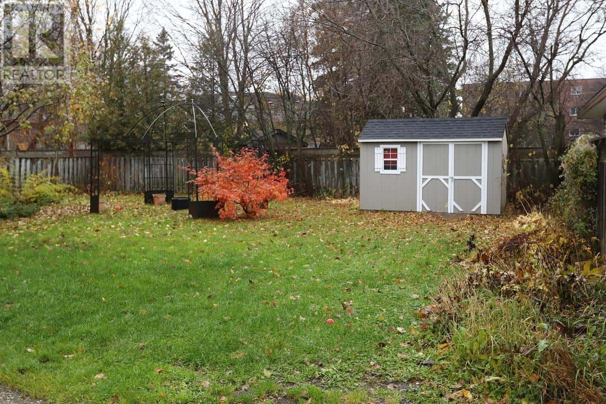 43 Nichol AVE — Sault Ste. Marie, Ontario - Photo 5 of 50