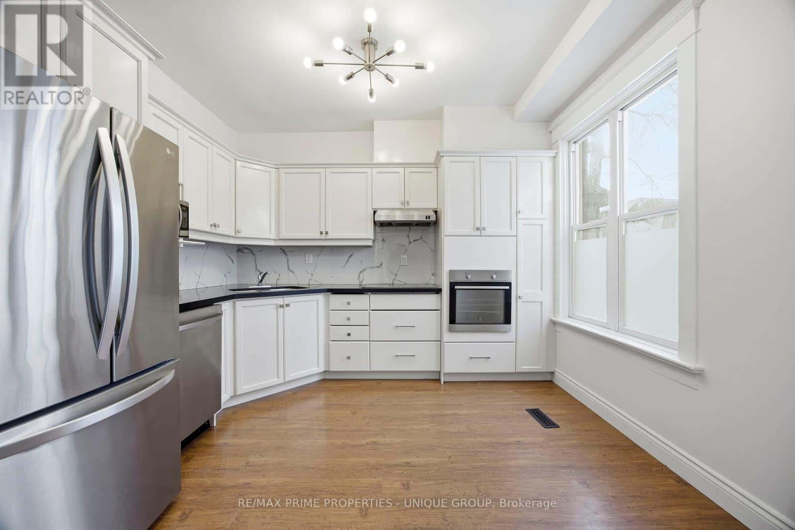 589 LOGAN AVENUE — Toronto (North Riverdale), Ontario - Photo 2 of 23