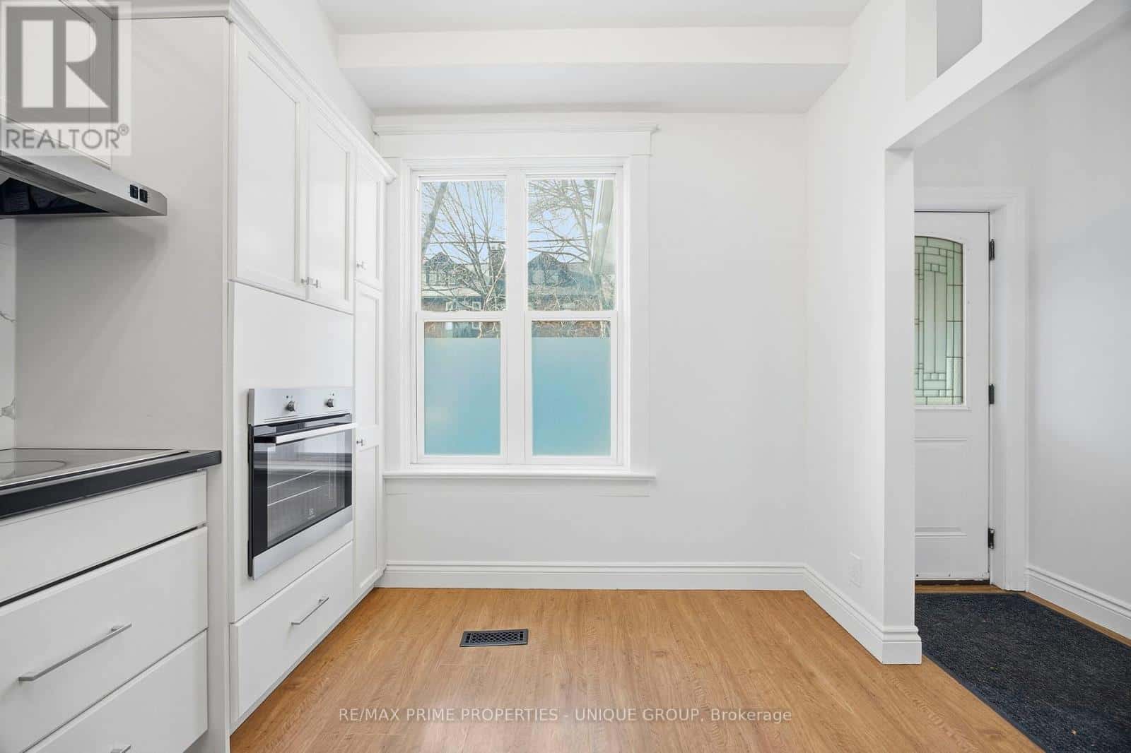 589 LOGAN AVENUE — Toronto (North Riverdale), Ontario - Photo 3 of 23