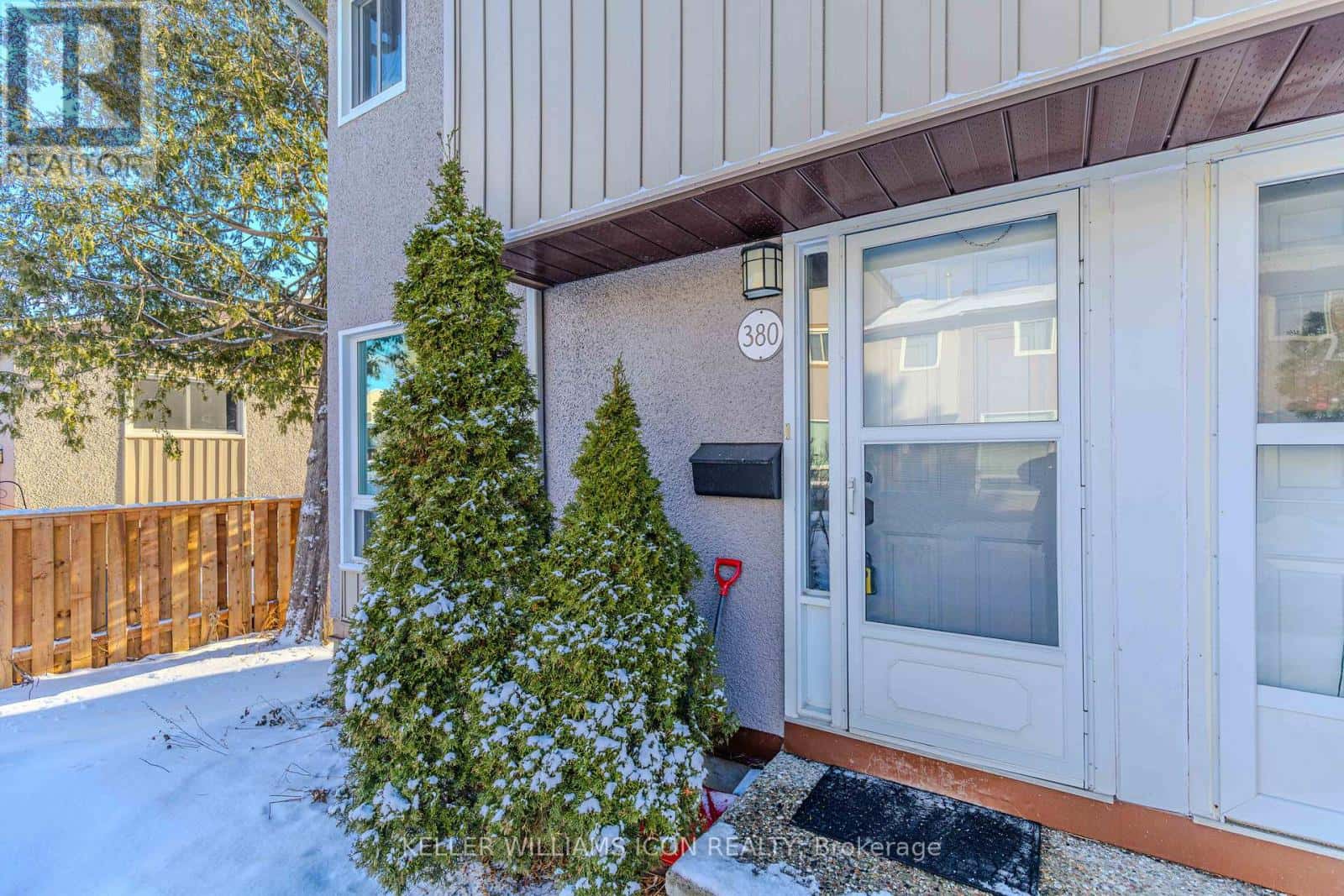 380 WOODFIELD DRIVE — Ottawa, Ontario - Photo 2 of 29