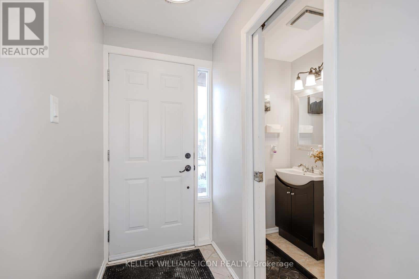 380 WOODFIELD DRIVE — Ottawa, Ontario - Photo 3 of 29