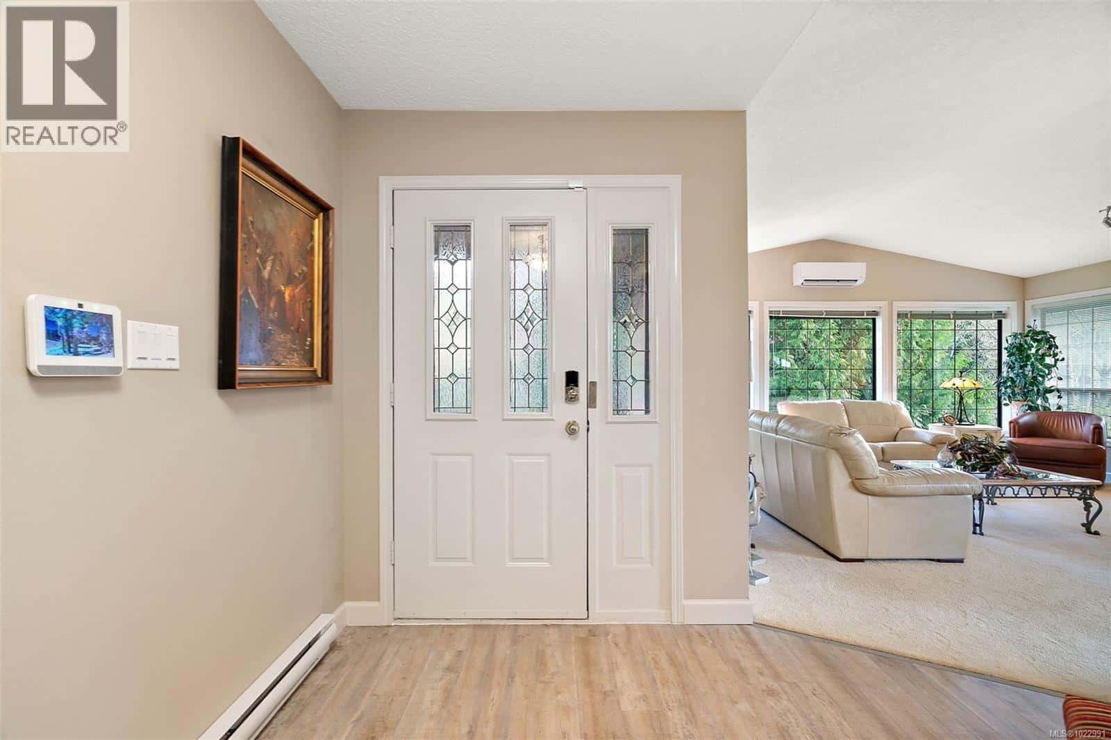 8586 Kingcome Cres — North Saanich, British Columbia - Photo 5 of 32