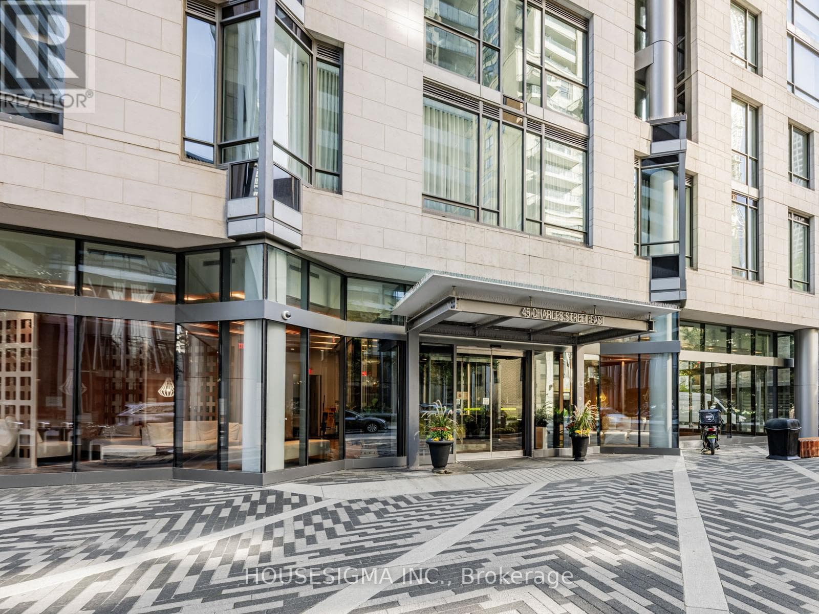 2302 - 45 CHARLES STREET E — Toronto (Church-Yonge Corridor), Ontario - Main photo