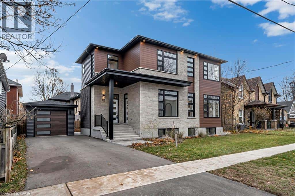 28 NORWICH Street W — Guelph, Ontario - Photo 2 of 50