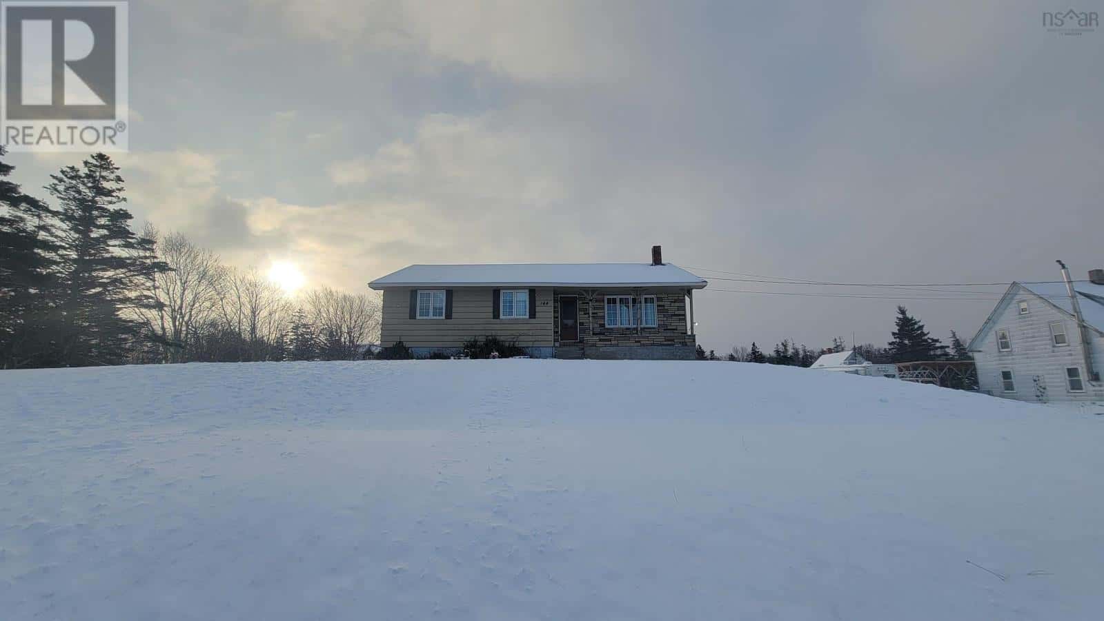 144 Chemin De L'est Street — Wedgeport, Nova Scotia - Photo 2 of 21