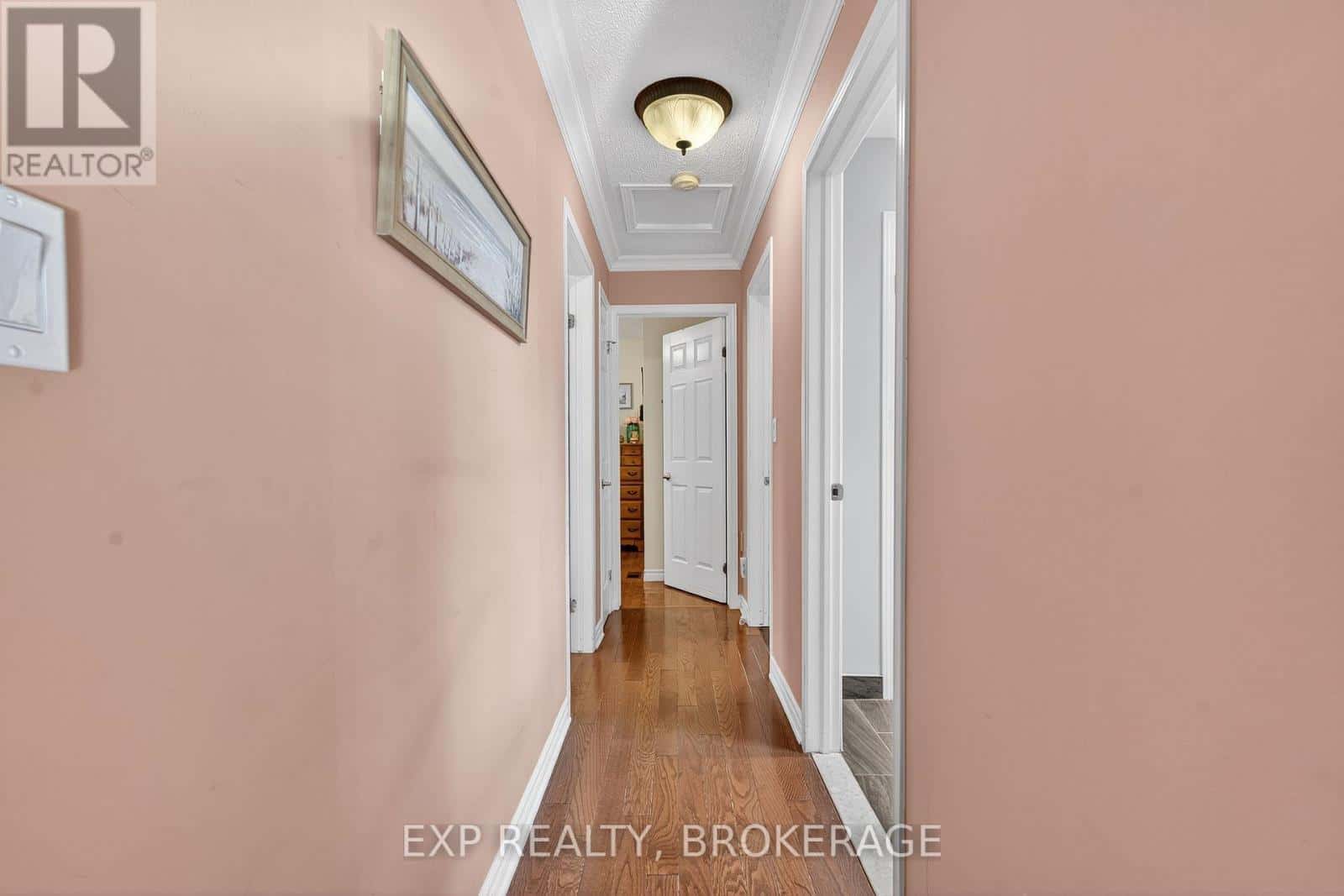 63 SOUTHWOOD CRESCENT — Greater Napanee (Greater Napanee), Ontario - Photo 4 of 32