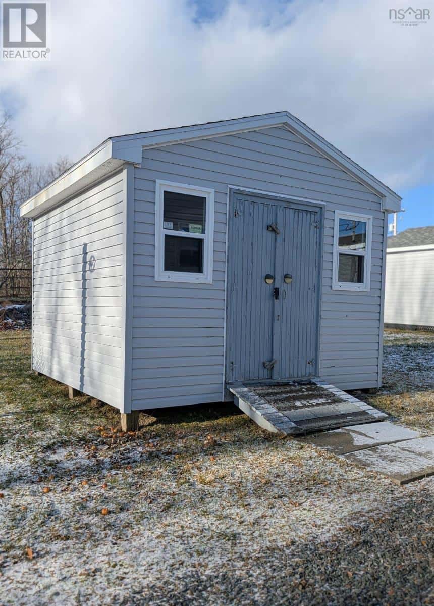 10 Osprey Court — Bridgewater, Nova Scotia - Photo 4 of 8