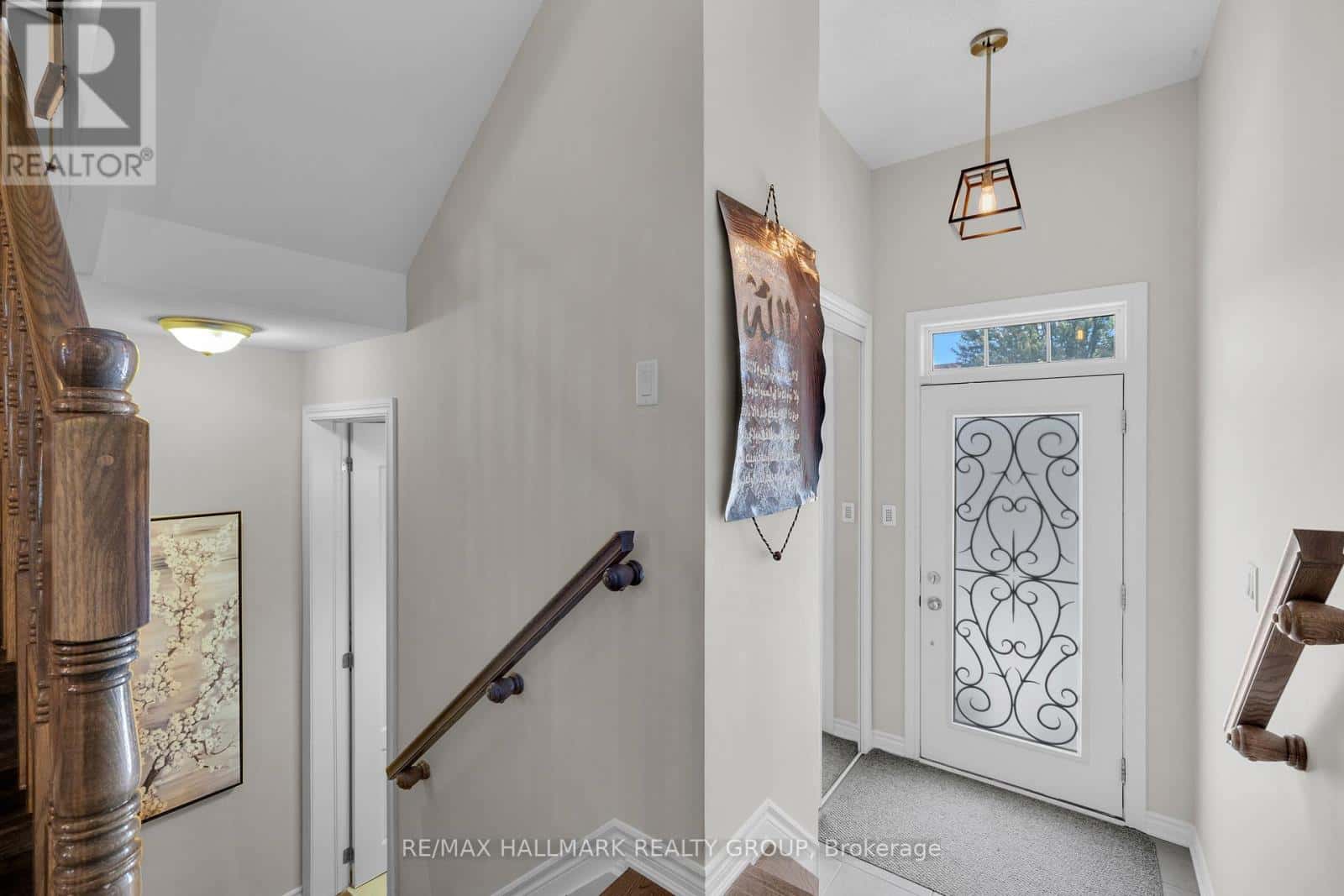 229 MEADOWBREEZE DRIVE — Ottawa, Ontario - Photo 4 of 46