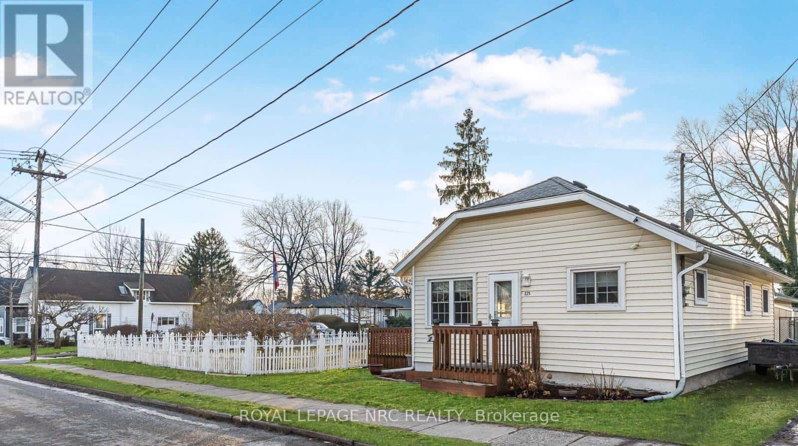 225 DERBY ROAD — Fort Erie (Crystal Beach), Ontario - Photo 4 of 32