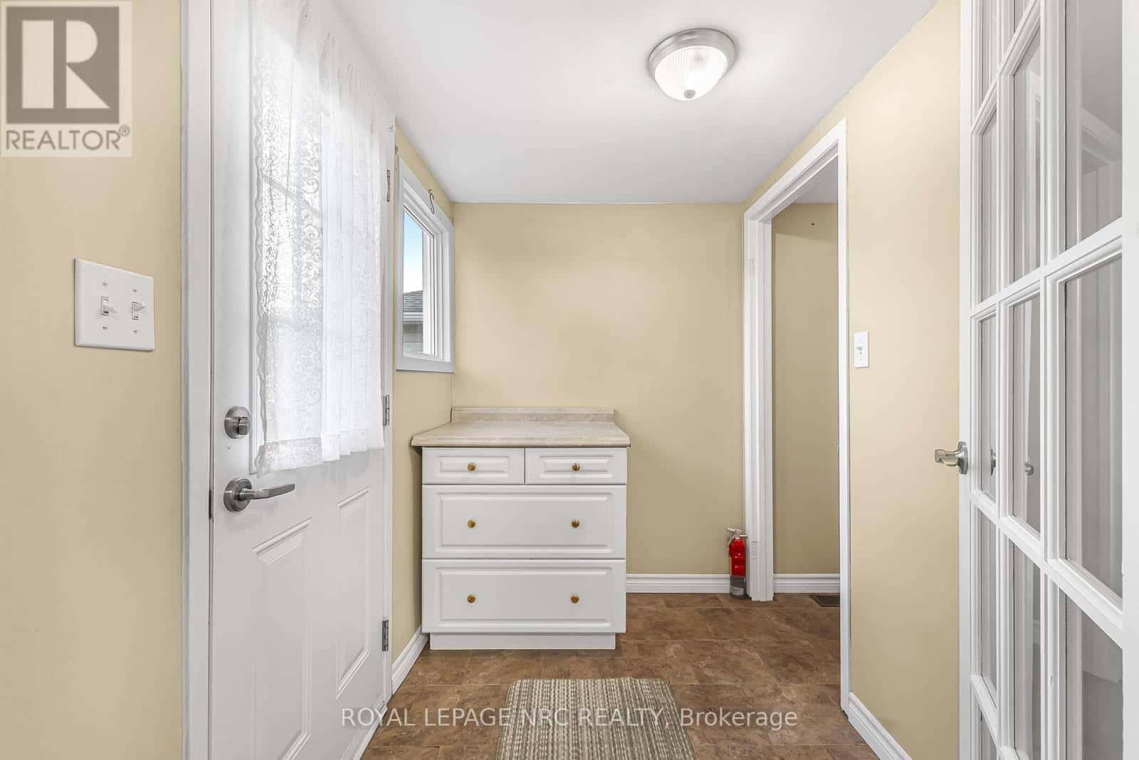 225 DERBY ROAD — Fort Erie (Crystal Beach), Ontario - Photo 5 of 32