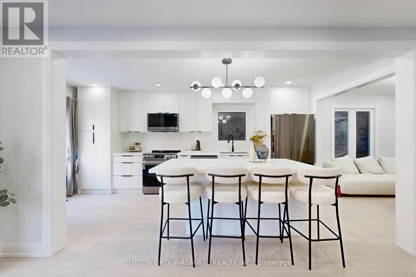 31 WHITNEY PLACE — Vaughan (Lakeview Estates), Ontario - Main photo