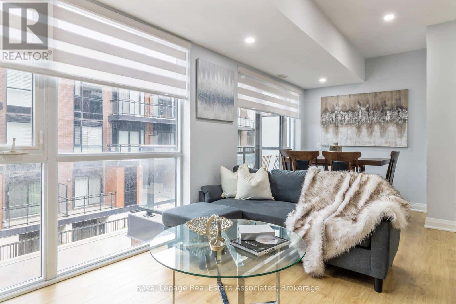 D203 - 5289 HIGHWAY 7 — Vaughan (Vaughan Grove), Ontario - Photo 5 of 18