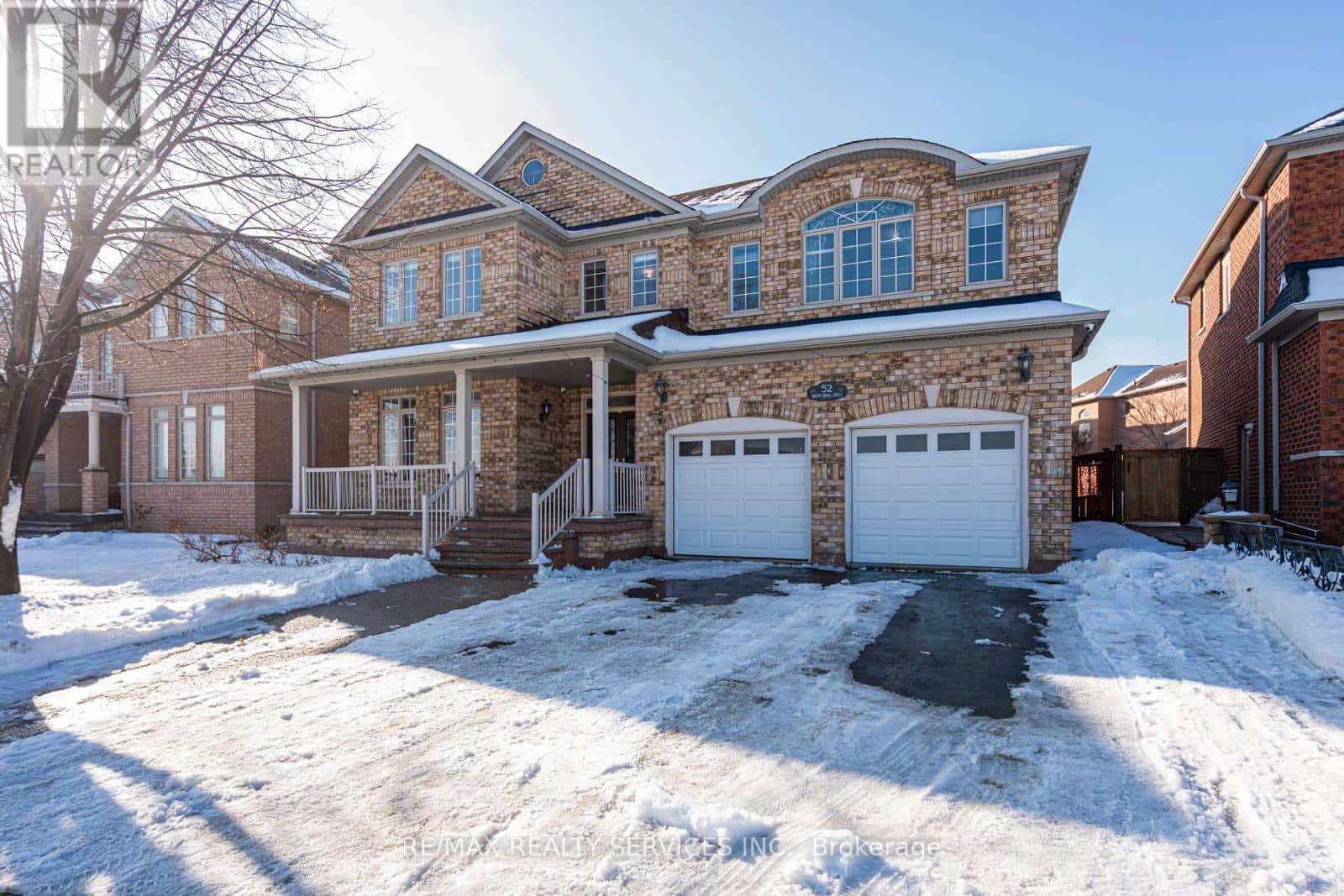 52 MOUNT ROYAL CIRCLE — Brampton (Vales of Castlemore North), Ontario - Photo 2 of 48