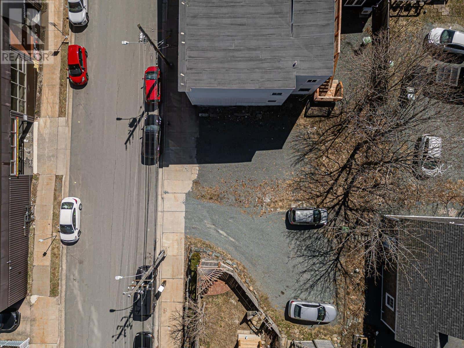 21 Dundas Street — Dartmouth, Nova Scotia - Photo 2 of 7