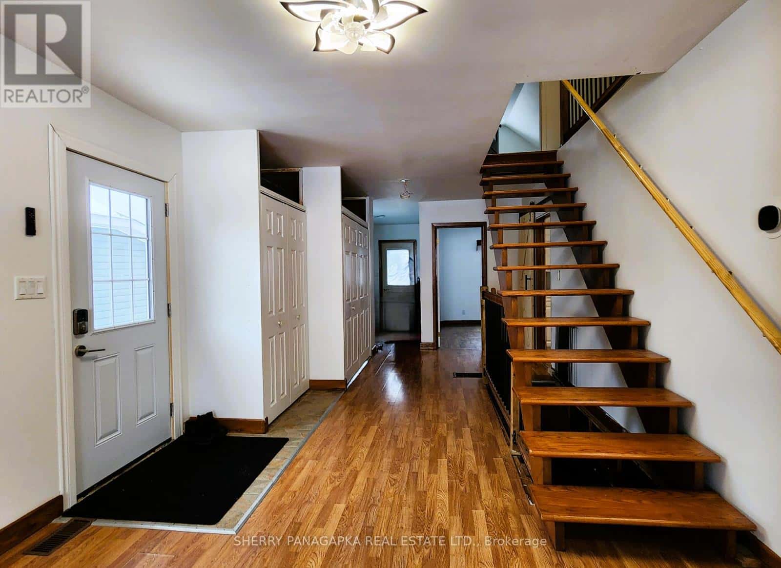 59 MCKELVIE AVENUE — Kirkland Lake (KL & Area), Ontario - Photo 2 of 36