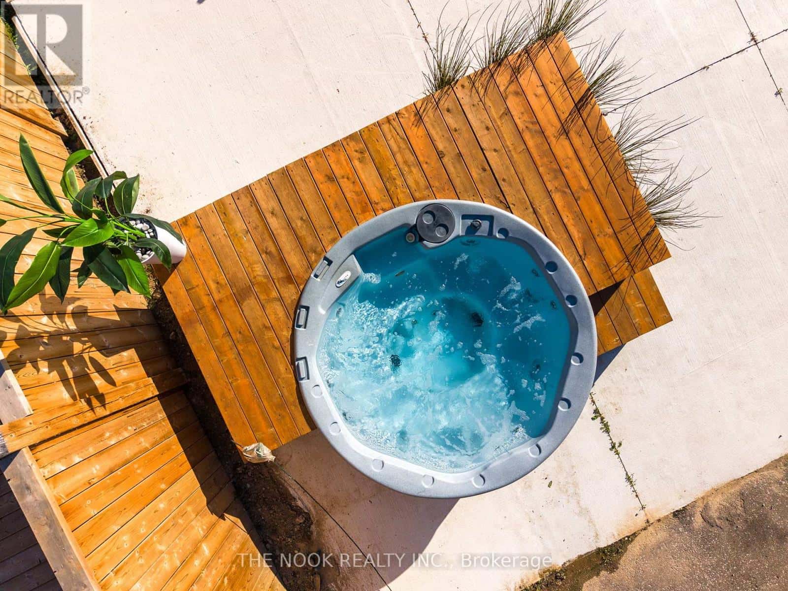 74 EAST BEACH ROAD — Clarington (Bowmanville), Ontario - Photo 5 of 50