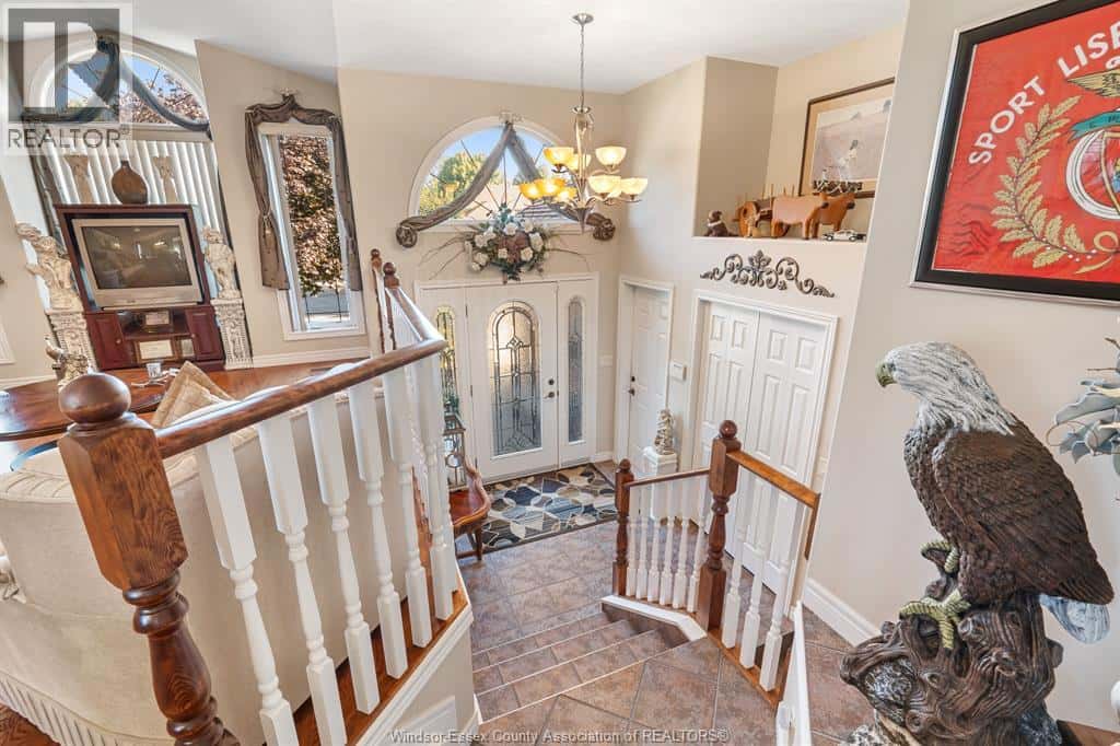 4 Francesco COURT — Leamington, Ontario - Photo 4 of 41