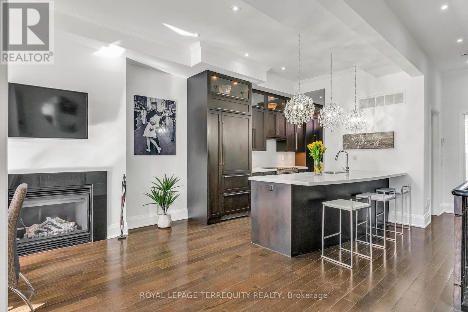 285 LISGAR STREET — Toronto (Little Portugal), Ontario - Main photo