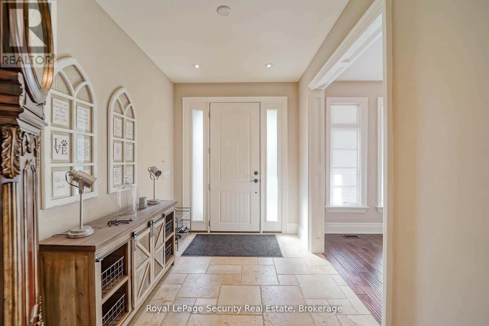 7 TRIMINGHAM COURT — Richmond Hill (South Richvale), Ontario - Photo 4 of 24