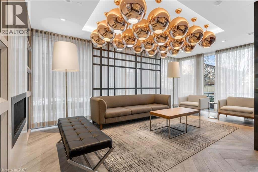 150 SABINA Drive Unit# 402 — Oakville, Ontario - Photo 3 of 25