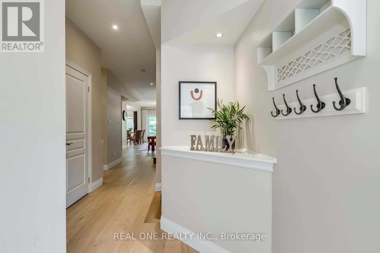 2296 PARKGLEN AVENUE — Oakville (WM Westmount), Ontario - Photo 5 of 50