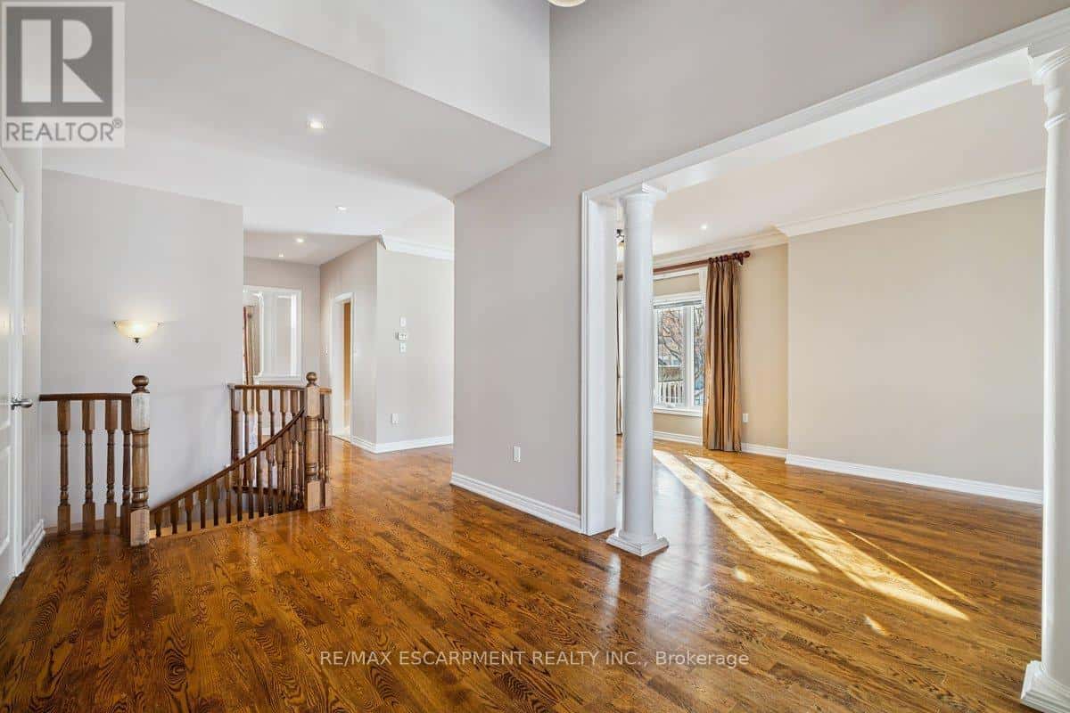 2428 SALCOME DRIVE — Oakville (JC Joshua Creek), Ontario - Photo 4 of 40